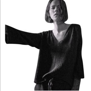 Zara Navy V-Neck Sweater